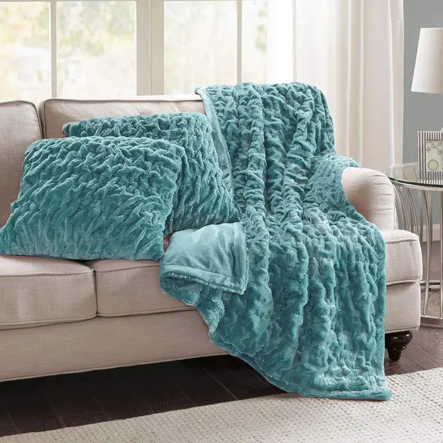 Faux Fur Blanket Set, 50“ X 60” Luxury Fleece  with 2 Matching Square Pillowcases