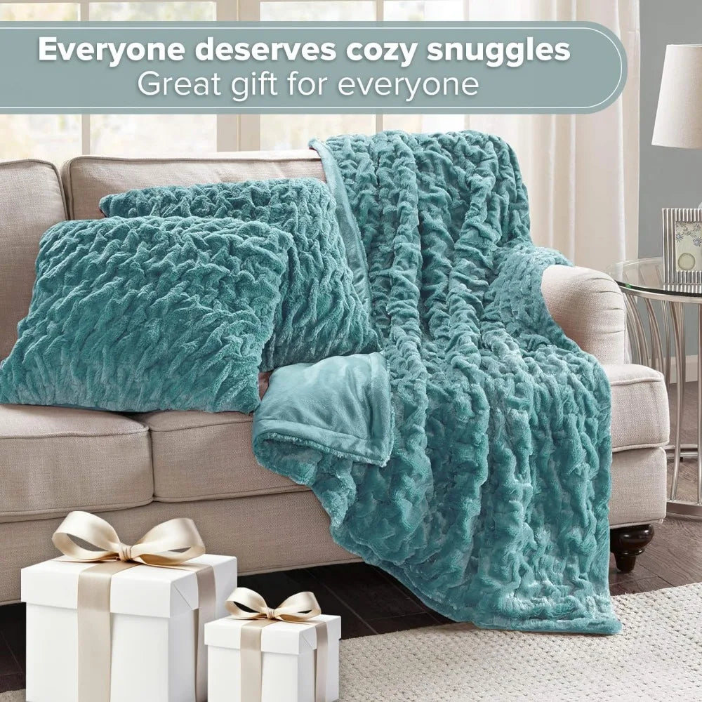 Faux Fur Blanket Set, 50“ X 60” Luxury Fleece  with 2 Matching Square Pillowcases